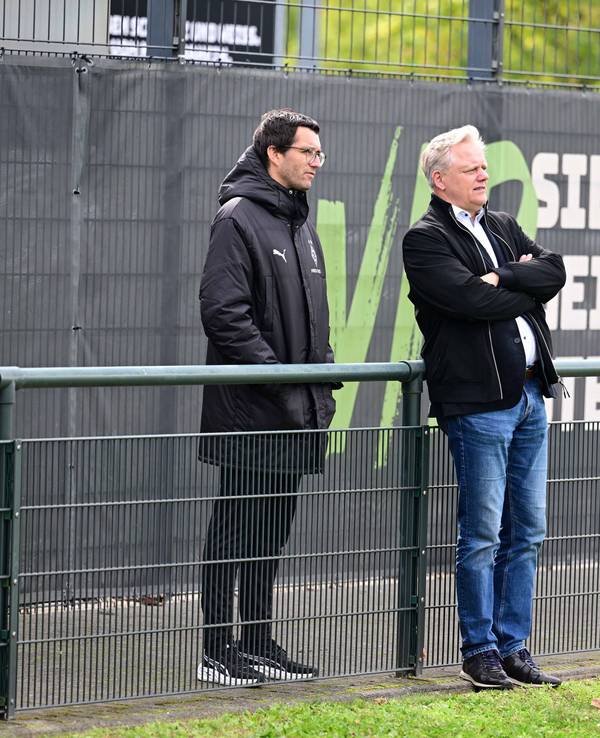 Philipp Schützendorf und Stefan Stegemann am Trainingsgelände.