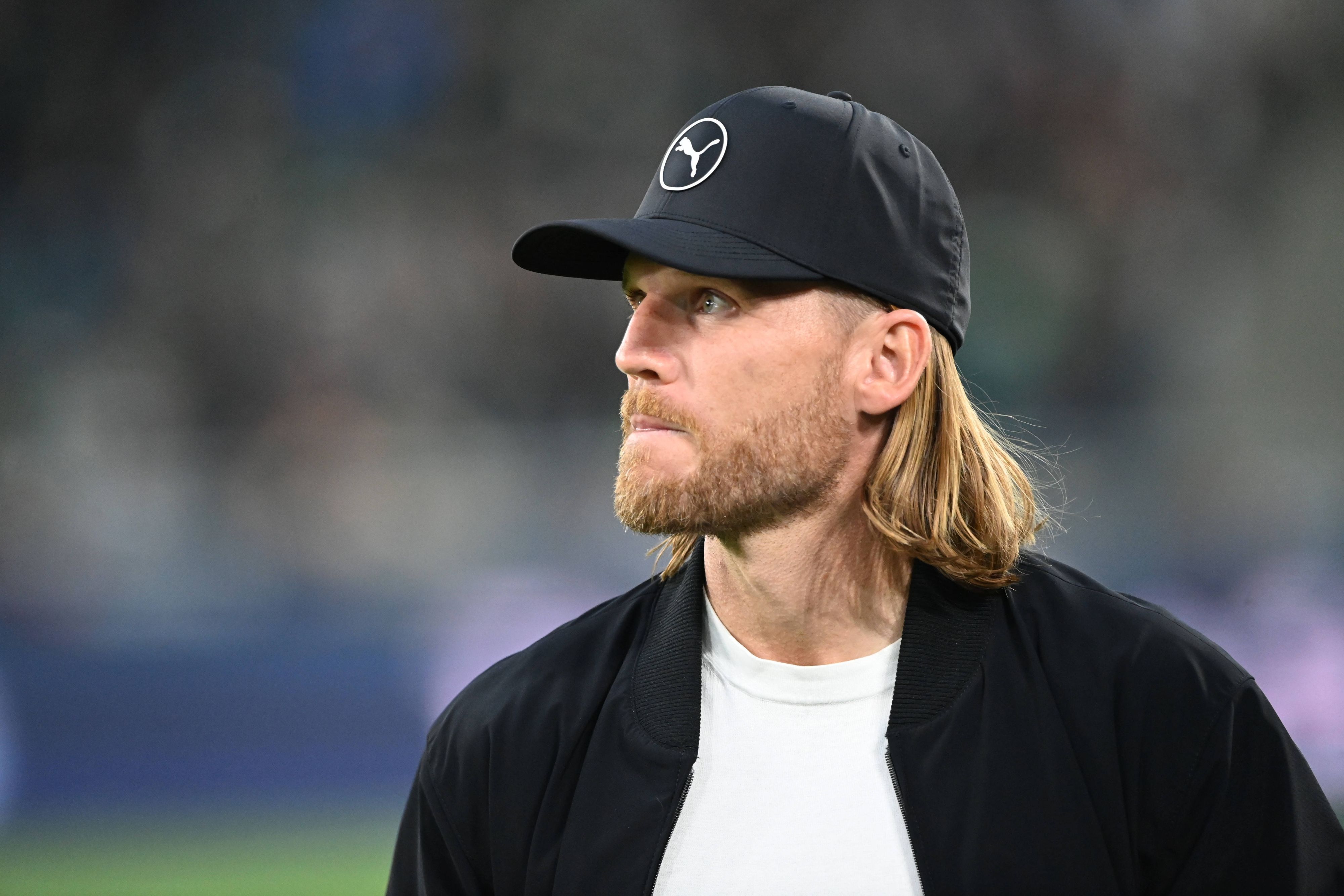 Eugen Polanski am Seitenrand beim Spiel gegen Freiburg.
