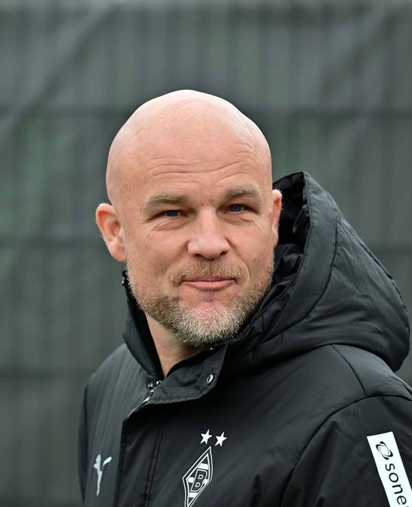 Rouven Schröder auf dem Trainingsgelände von Borussia Mönchengladbach.