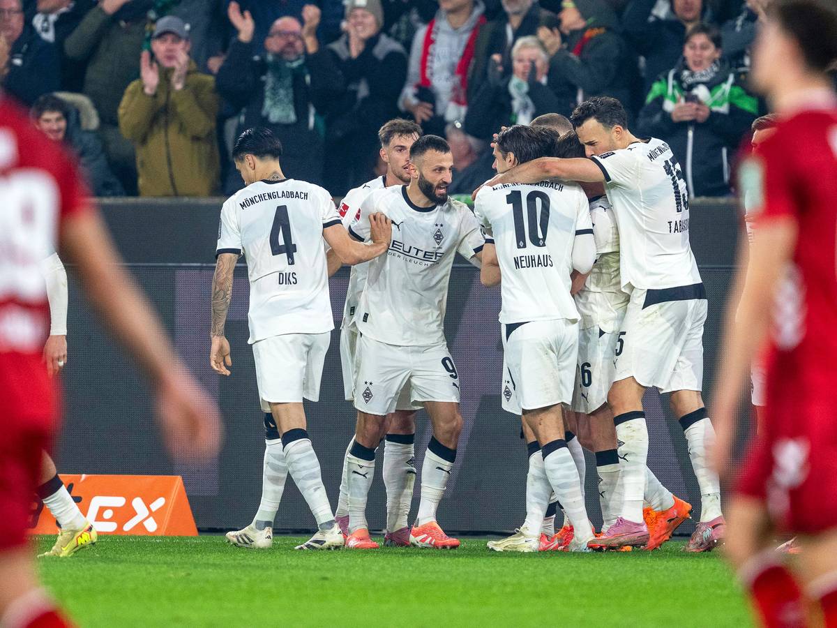 Jubel über die Derby-Führung bei den Borussia-Profis.