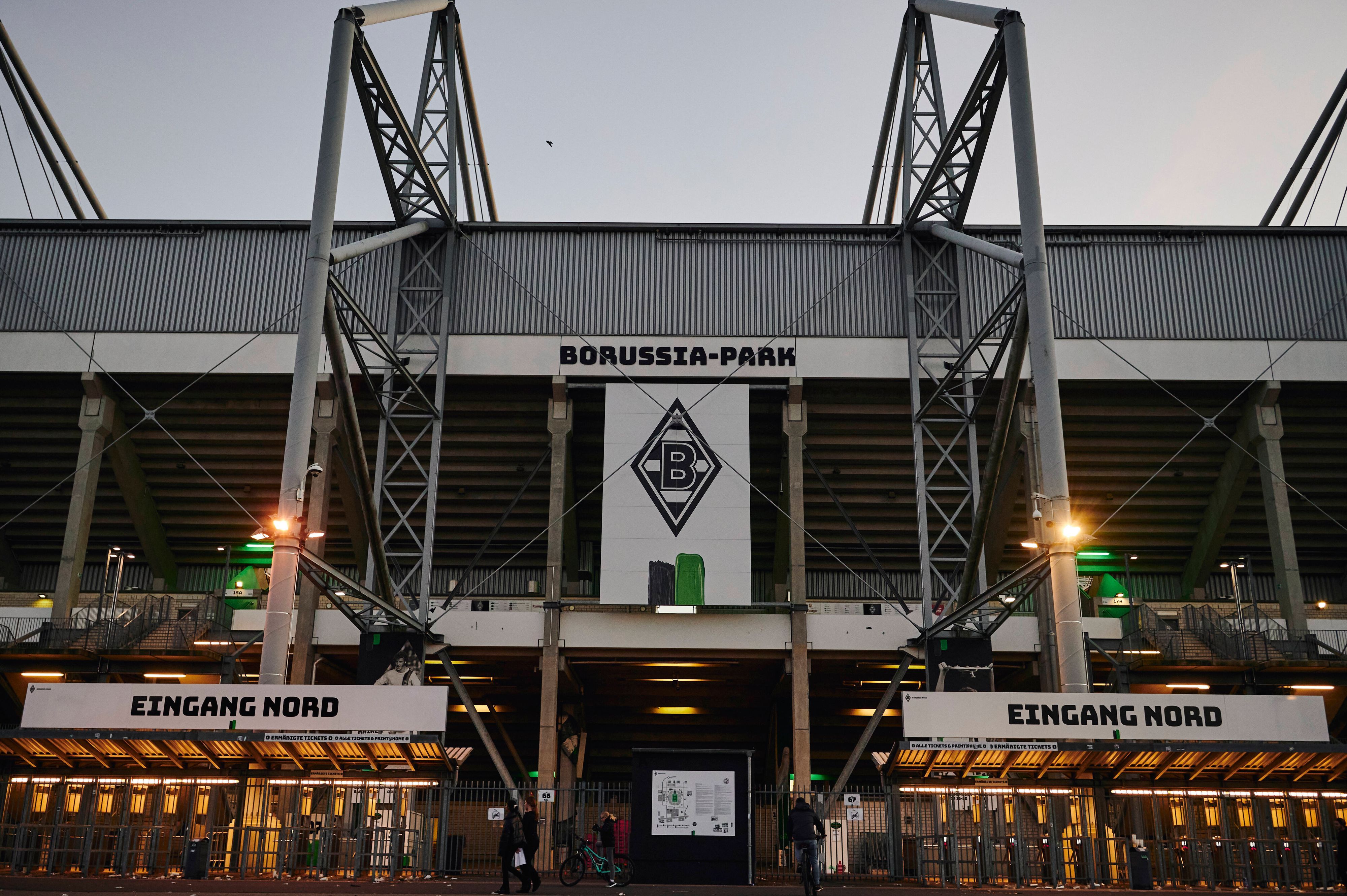 Ein Blick von außen auf den Borussia-Park in Mönchengladbach.