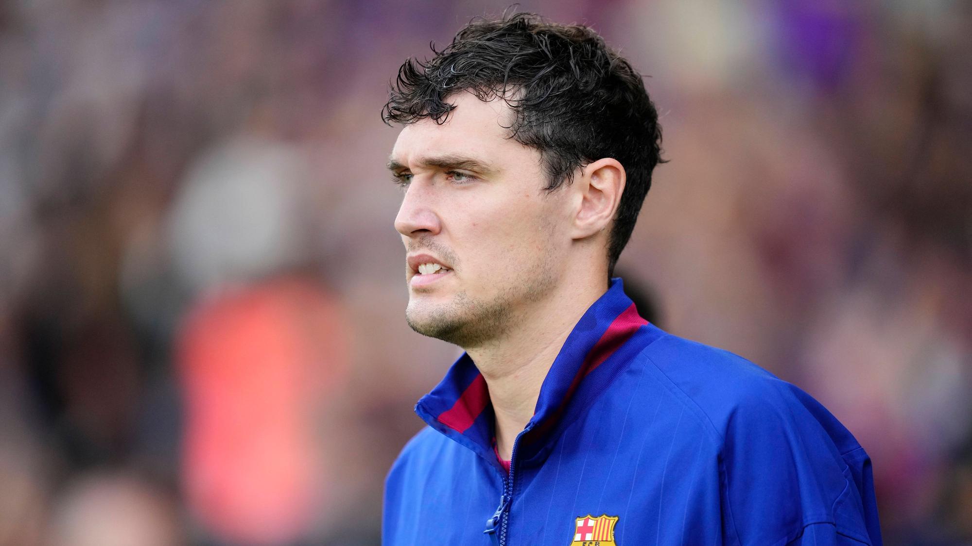 Andreas Christensen im Trainingsanzug des FC Barcelona.