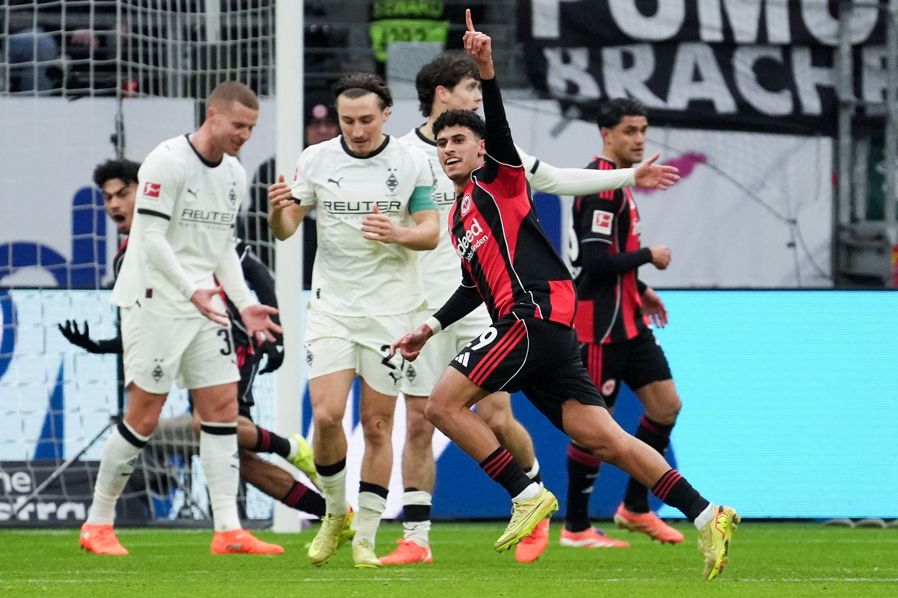 Torjubel von Eintracht Frankfurt gegen Borussia Mönchengladbach.