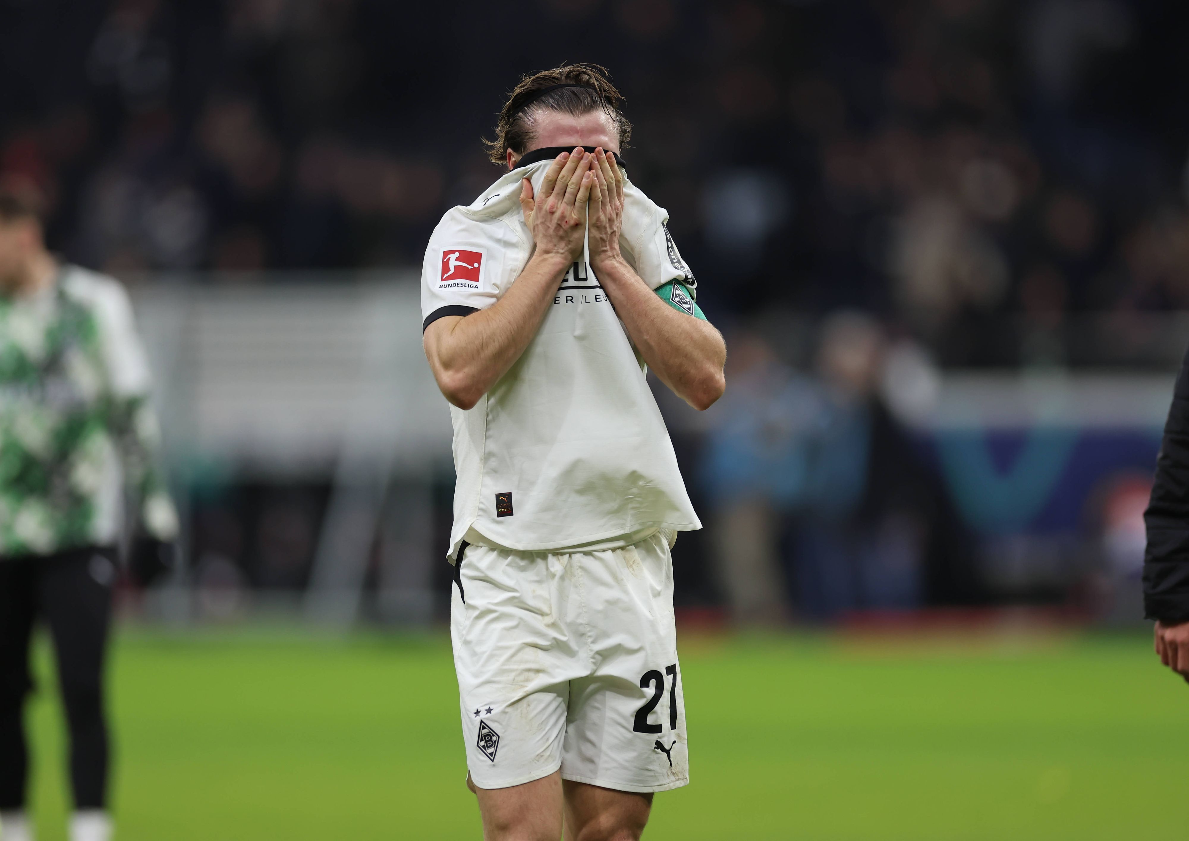 Rocco Reitz schlägt die Hände vors Gesicht.