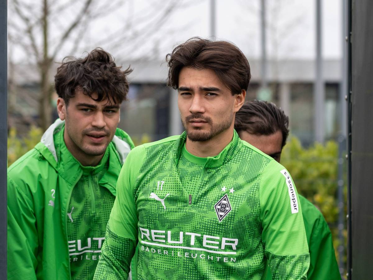 Giovanni Reyna und Jens Castrop in Sportkleidung
