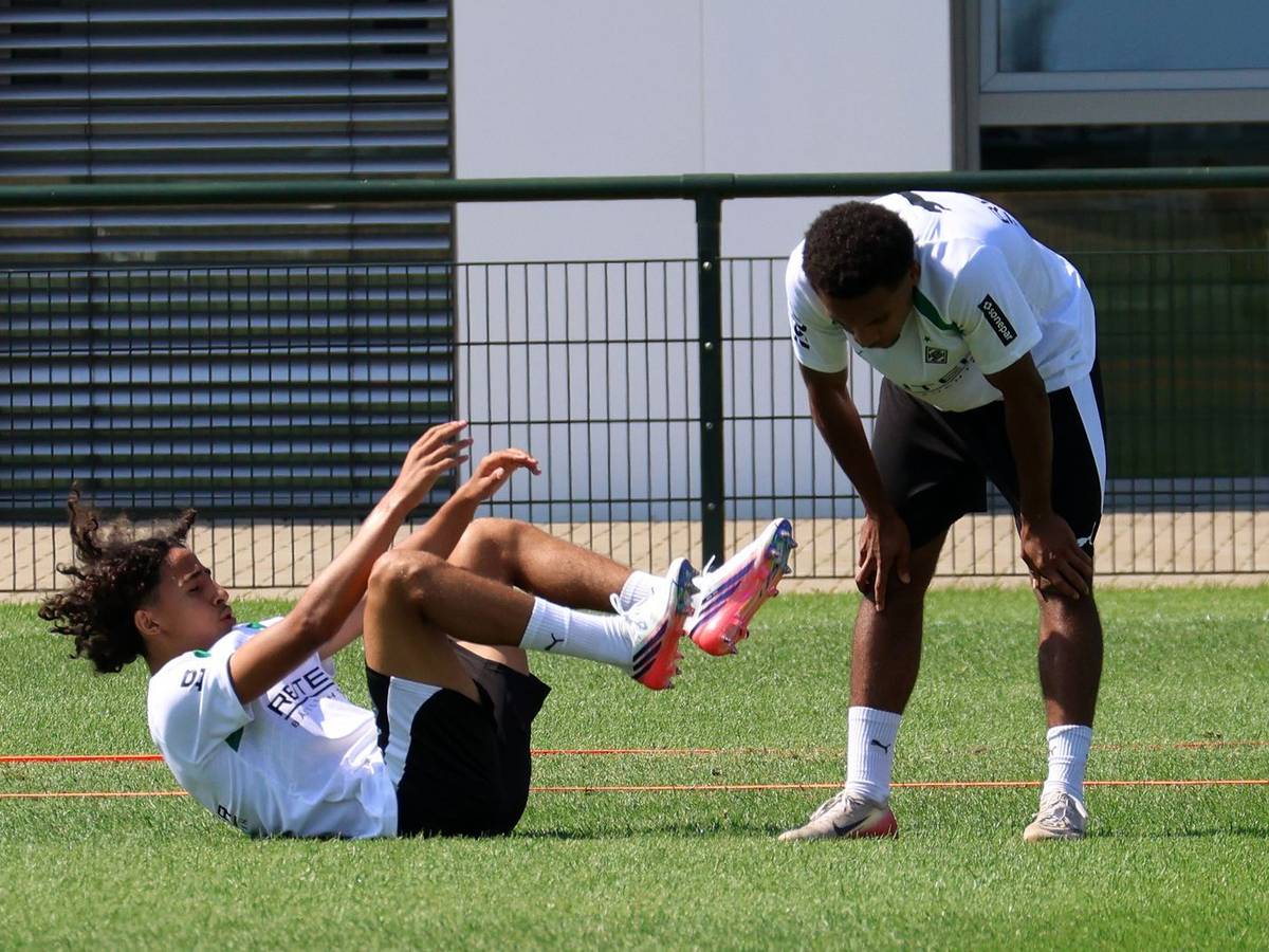 Wael Mohya und Mathieu Nguefack sind im Training erschöpft.