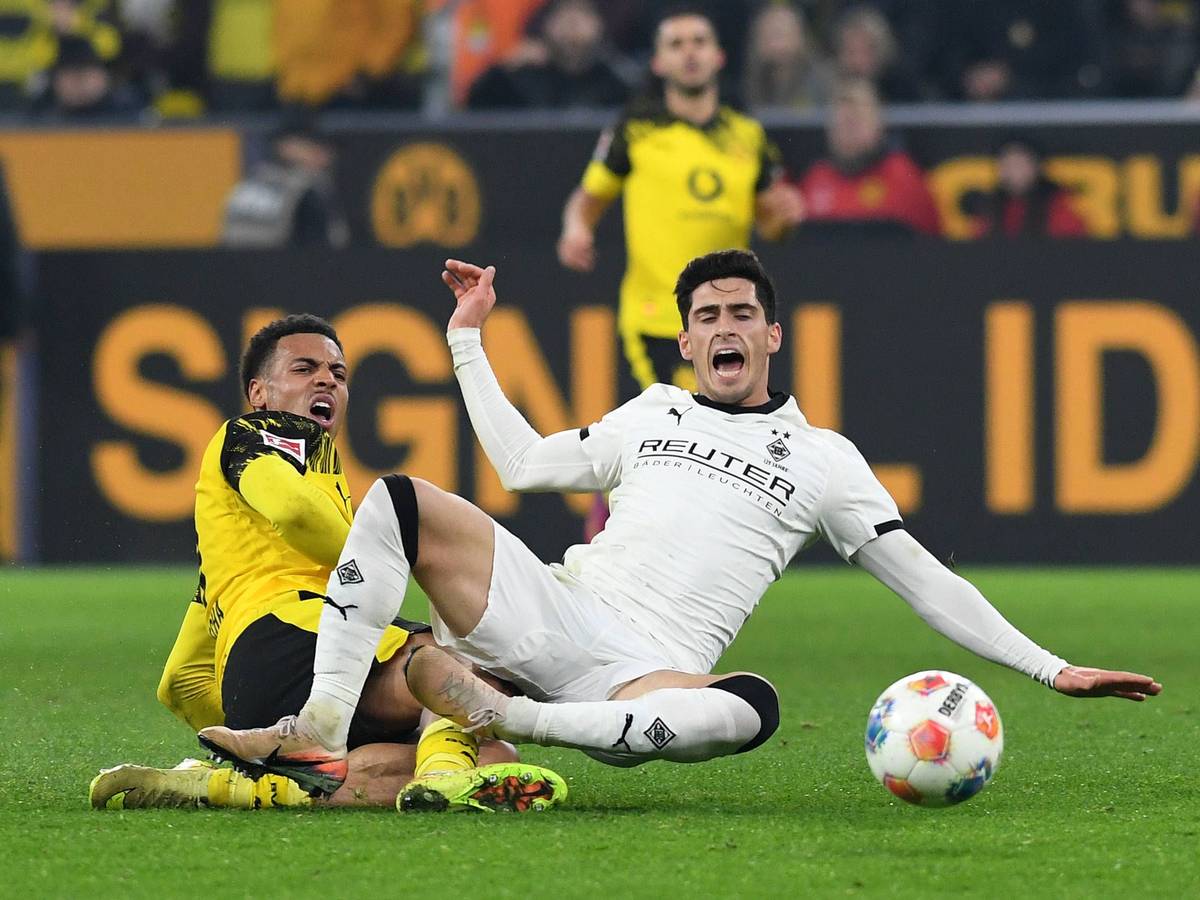 Grant-Leon Ranos im Zweikampf mit Felix Nmecha.
