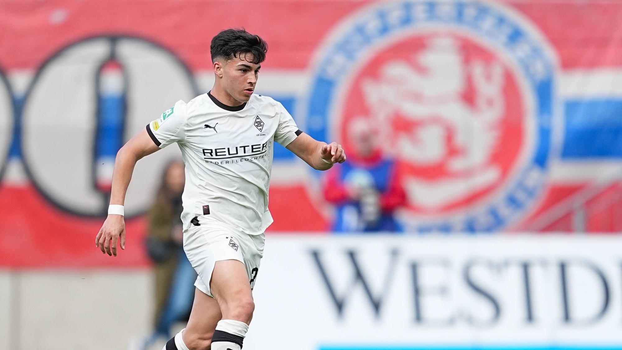Alejo Sarco im Trikot von Borussia Mönchengladbach.