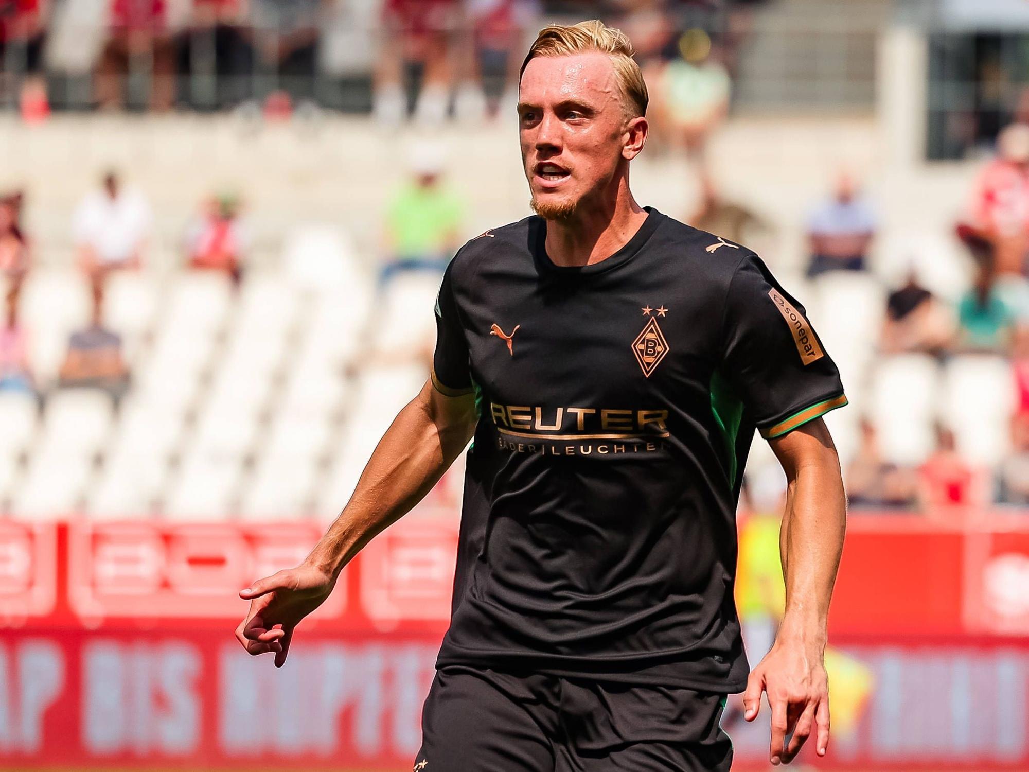 Isac Lidberg für Borussia Mönchengladbach im Testspiel im Einsatz.