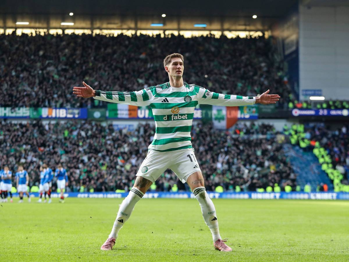 Tomas Cvancara jubelt im Trikot von Celtic Glasgow.