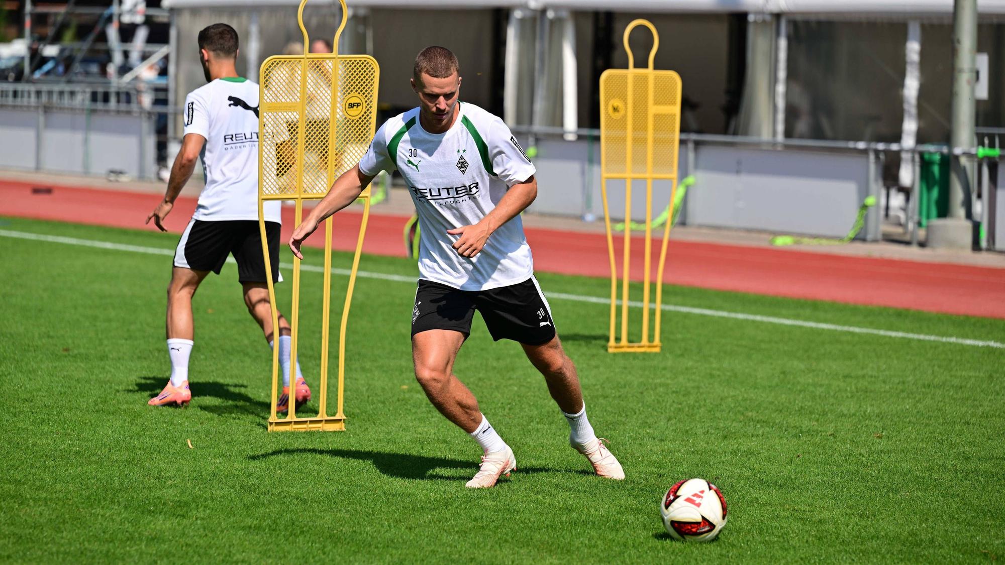Nico Elvedi im Gladbacher Trainingslager.
