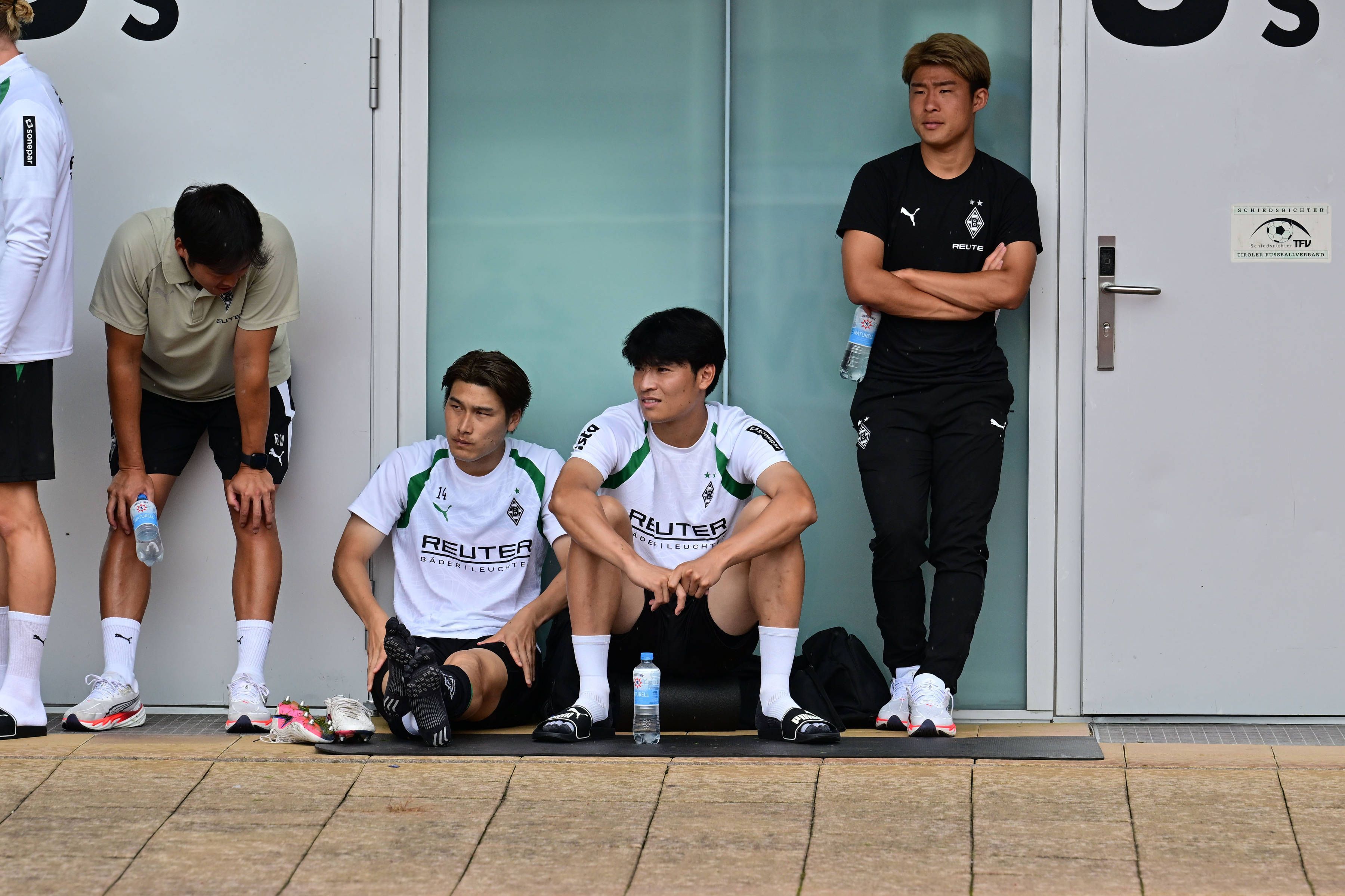 Die Japaner in Gladbach: v. li Dolmetscher Atsushi Waki, Daiki Hashioka, Shuto Machino und Zento Uno.