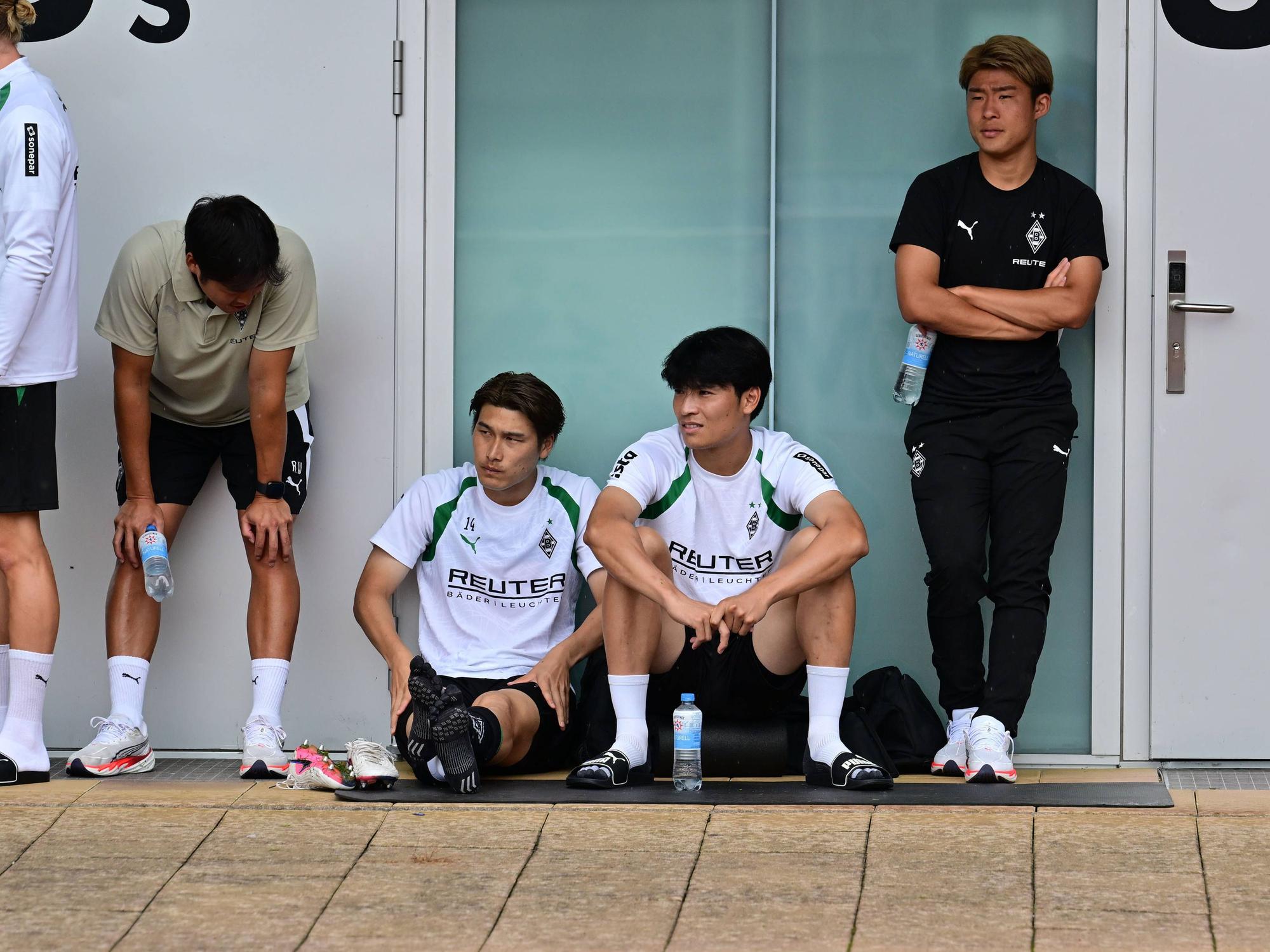 Die Japaner in Gladbach: v. li Dolmetscher Atsushi Waki, Daiki Hashioka, Shuto Machino und Zento Uno.