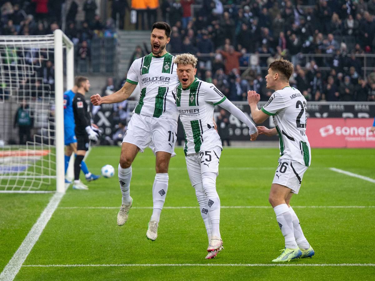Tim Kleindienst, Robin Hack und Lukas Ullrich jubeln