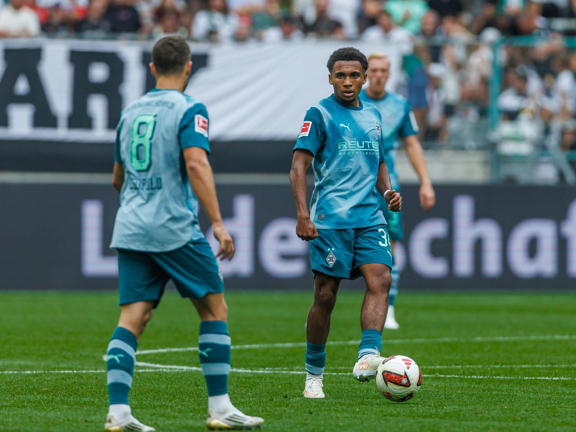 Mathieu Nguefack am Ball.