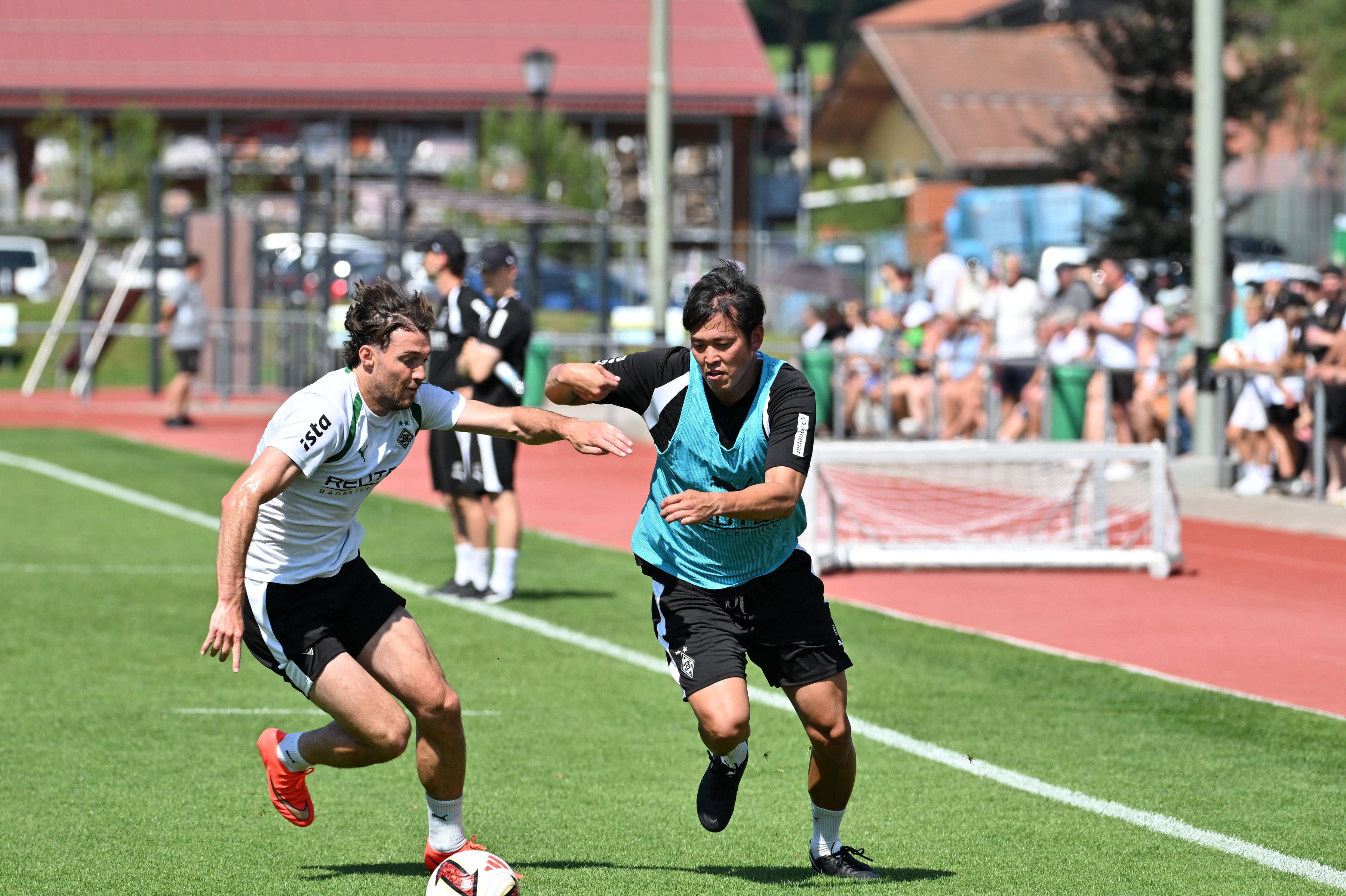 Joe Scally und Atsushi Waki beim Training