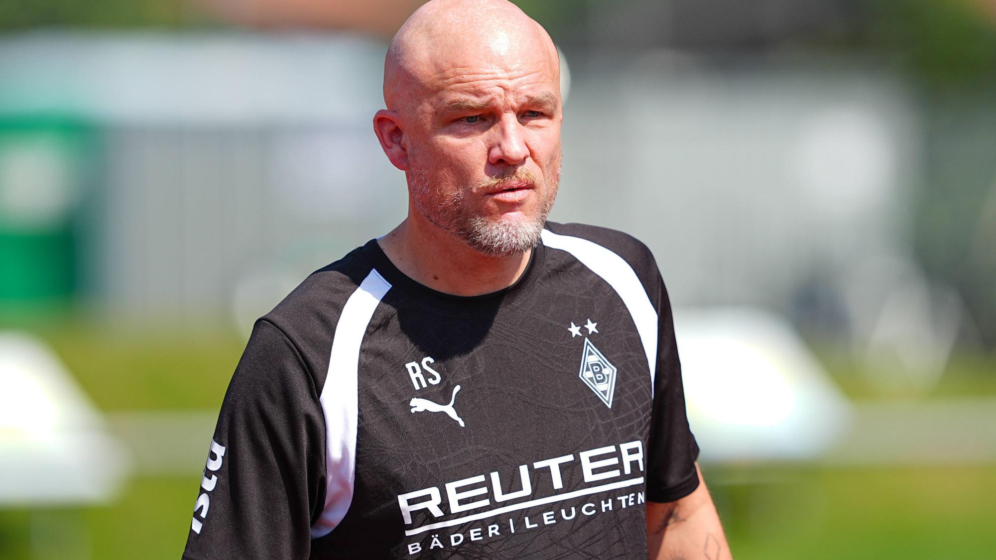 Rouven Schröder in Sportkleidung