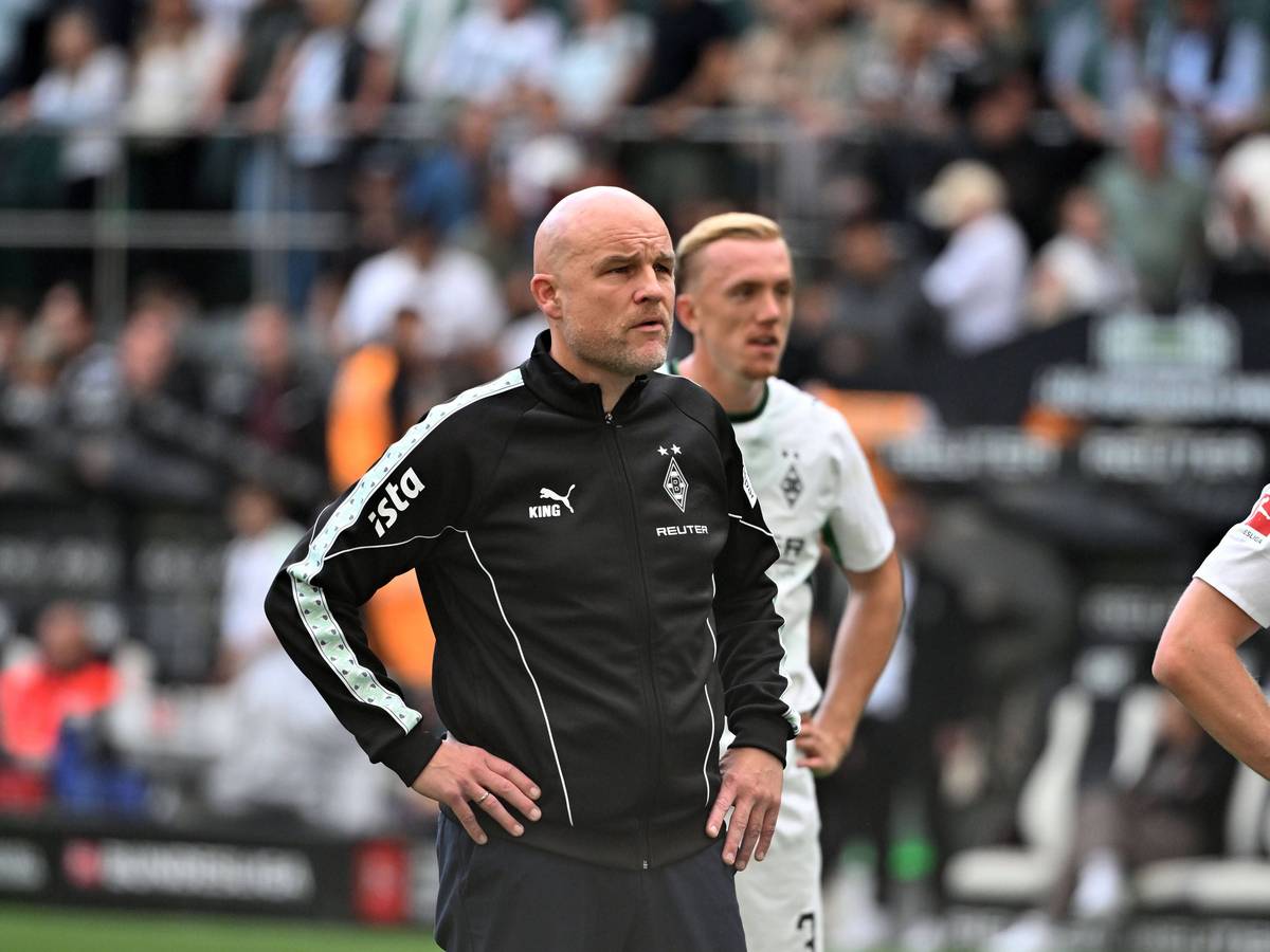 Rouven Schröder stellt sich den Gladbach-Fans.