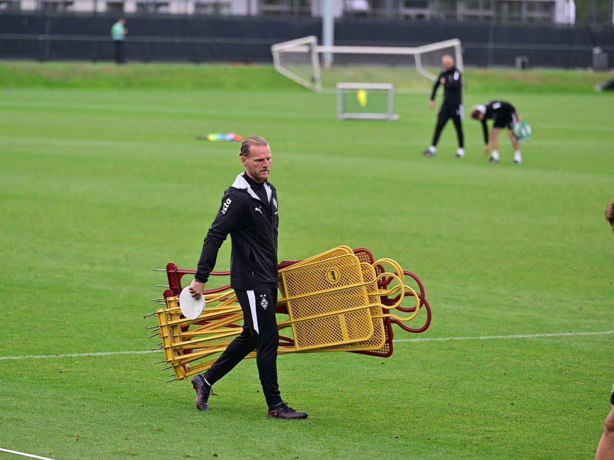 Eugen Polanski beim Gladbach-Training auf dem Platz.
