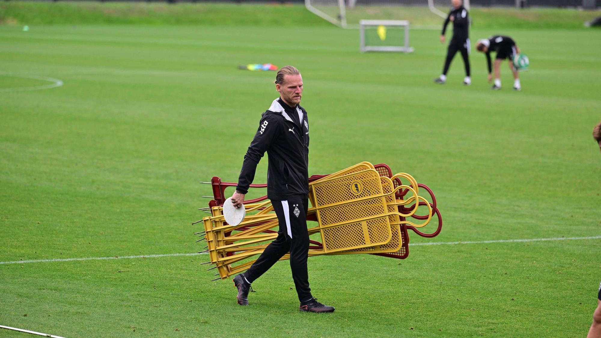 Eugen Polanski beim Gladbach-Training auf dem Platz.