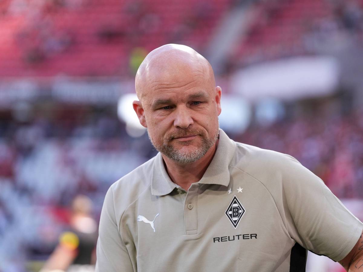 Rouven Schröder schaut frustriert.