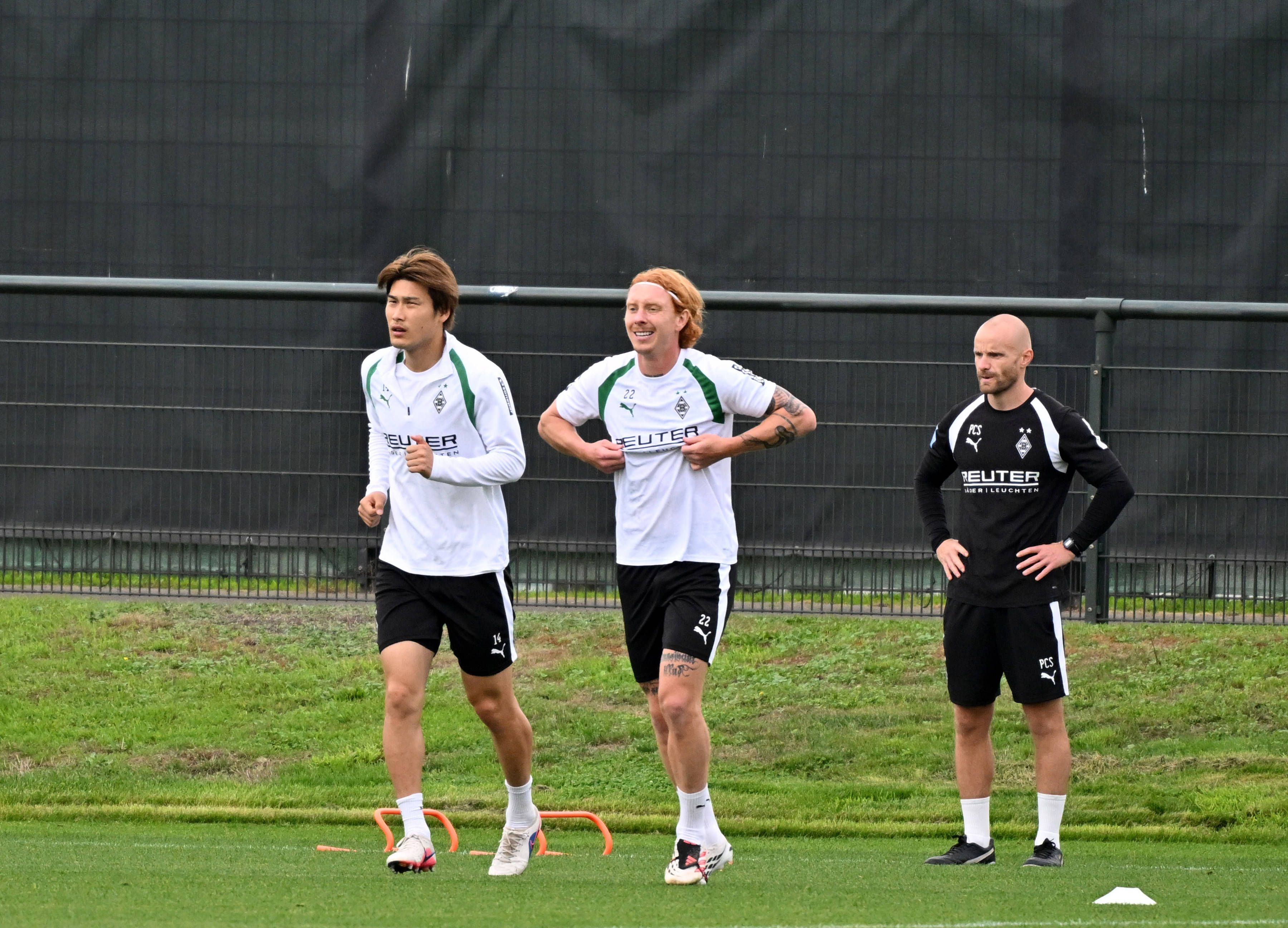 Daiki Hashioka, Yukhym Konoplia und Philipp Schmidt beim Training