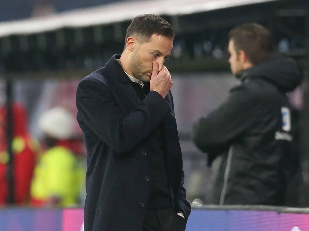 Domenico Tedesco, Trainer von RB Leipzig, nachdenklich