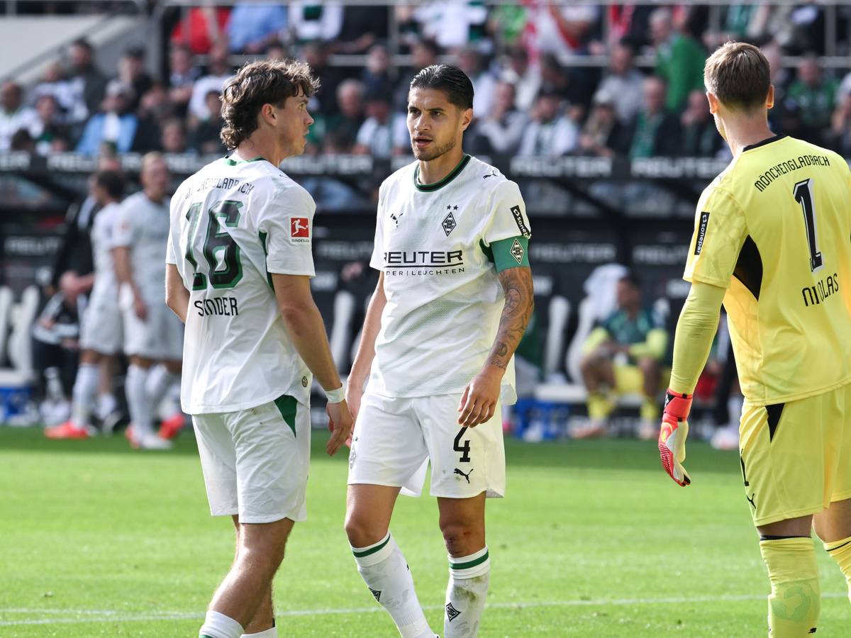 Philipp Sander, Kevin Diks und Moritz Nicolas auf dem Platz.