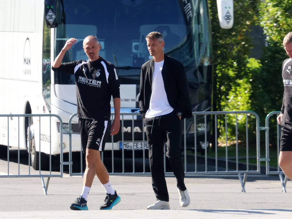 Der neue Gladbach-Trainer Alexander Blessin mit seinen Co-Trainern Jan-Moritz Lichte und Markus Gellhaus.