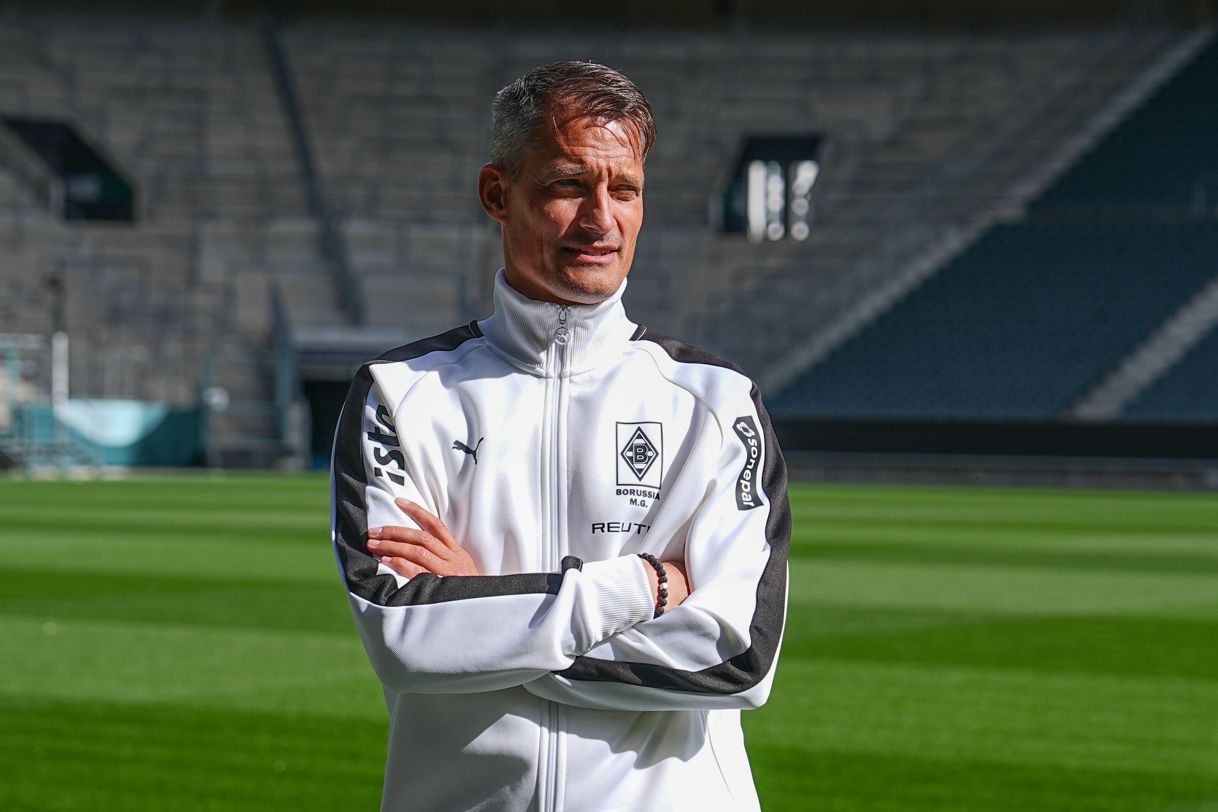 Alexander Blessin bei der offiziellen Trainervorstellung.