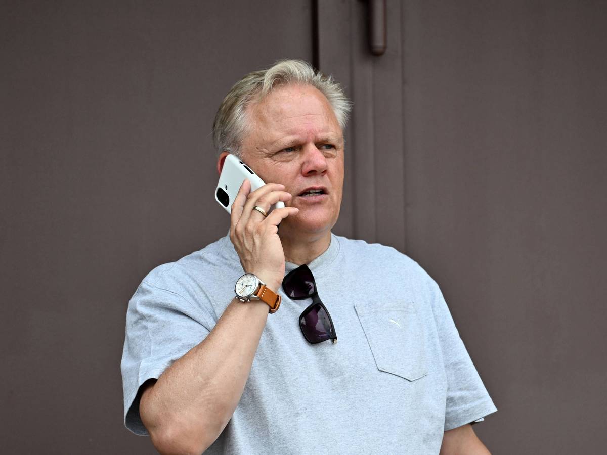 Stefan Stegemann am Handy.