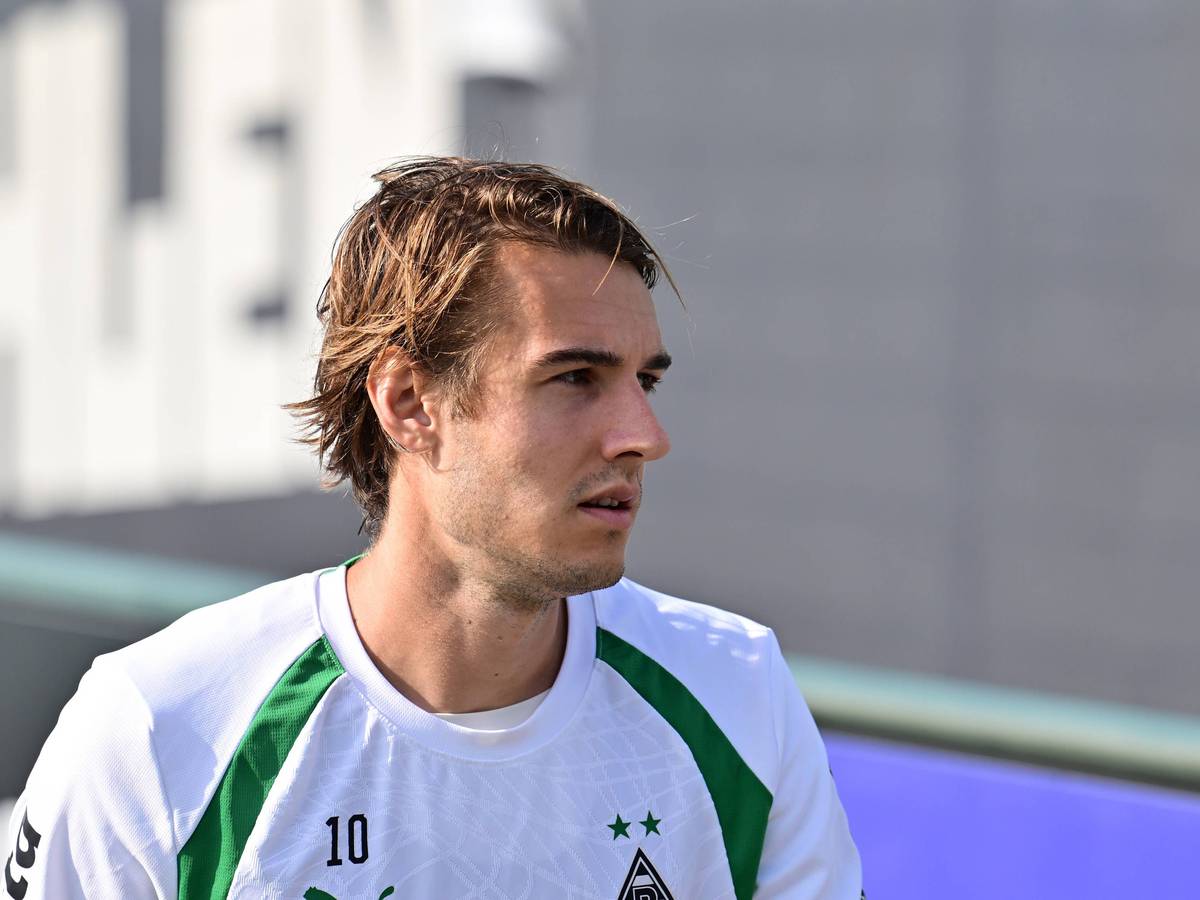Florian Neuhaus beim Training.