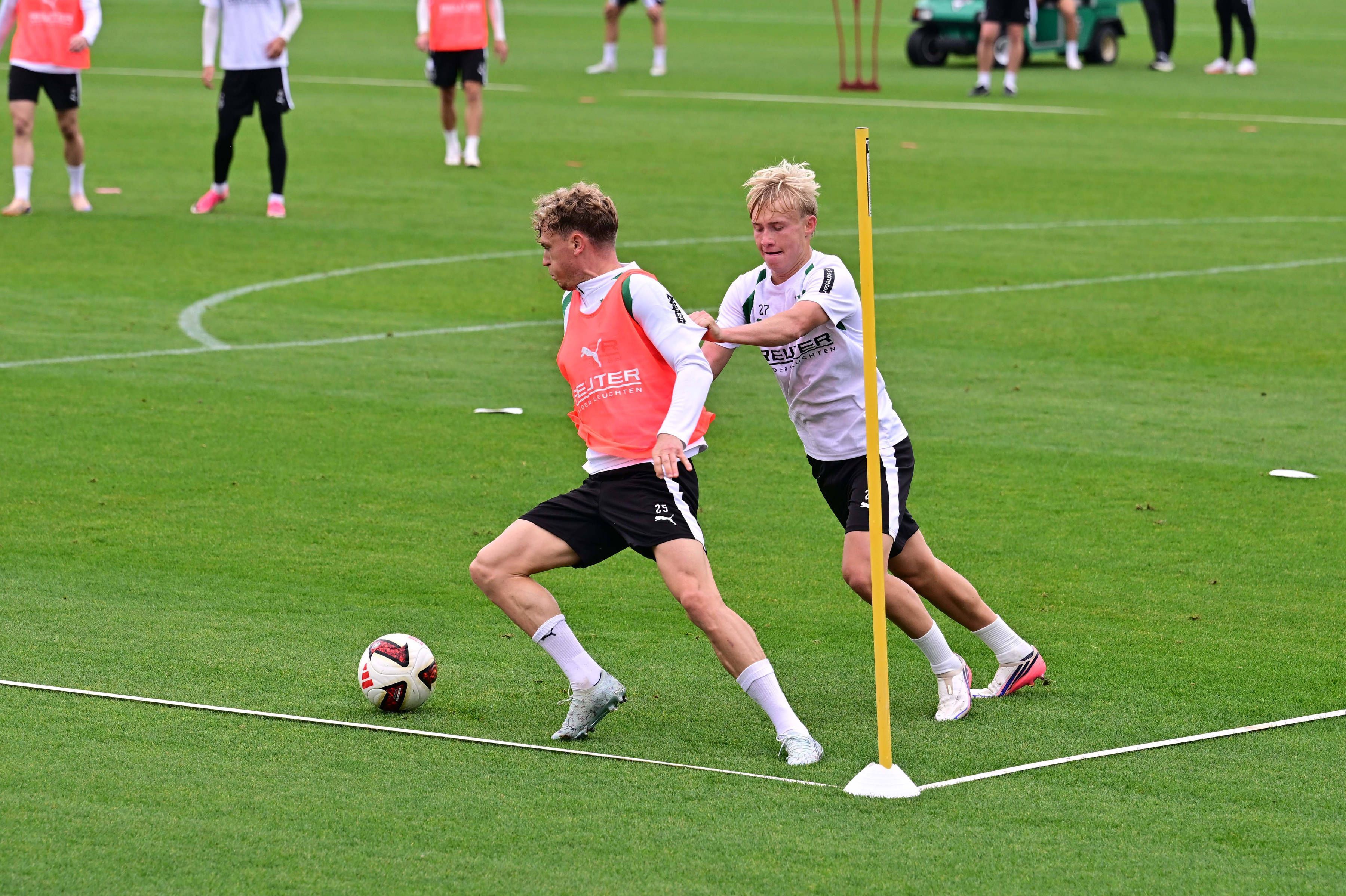 Robin Hack und Fritz Fleck beim Gladbach-Training.