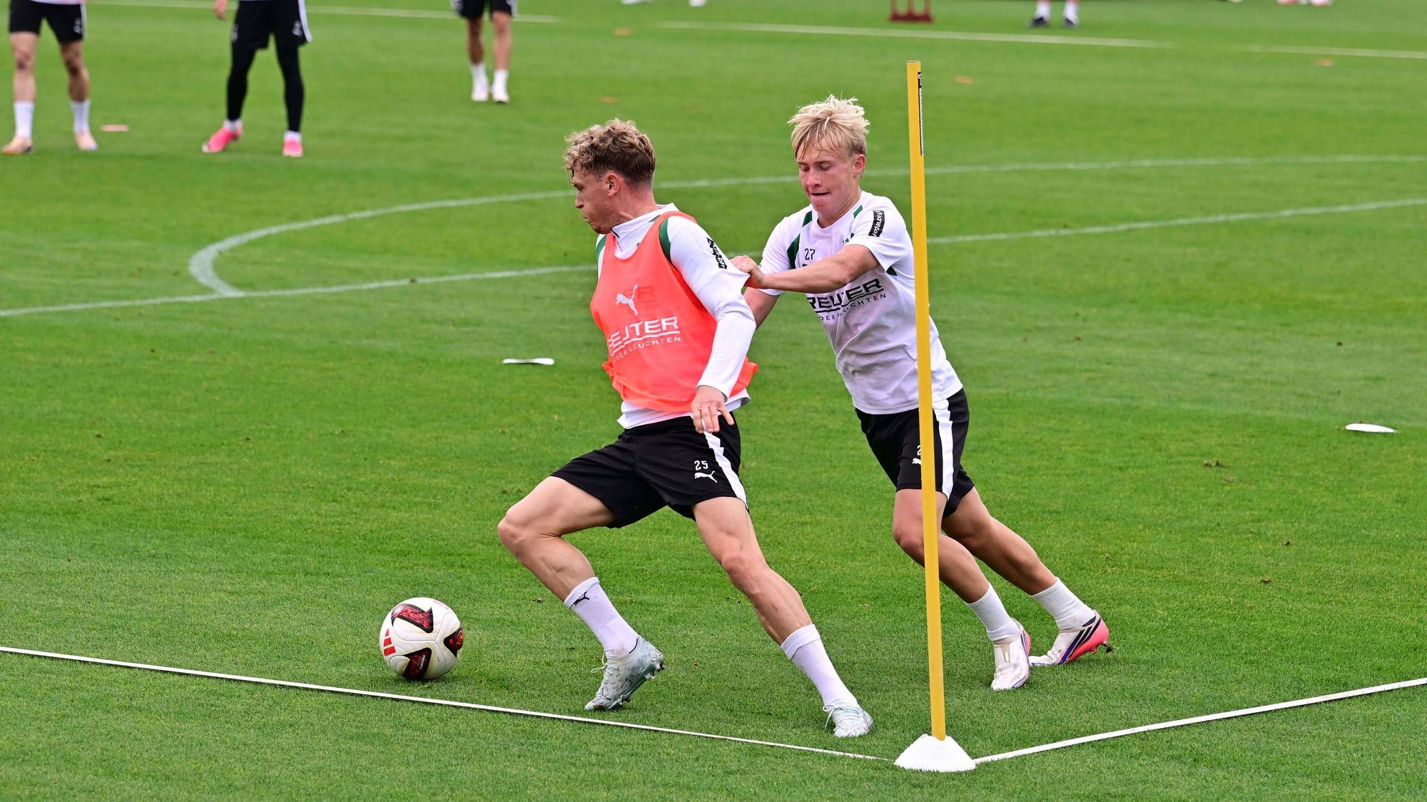 Robin Hack und Fritz Fleck beim Gladbach-Training.