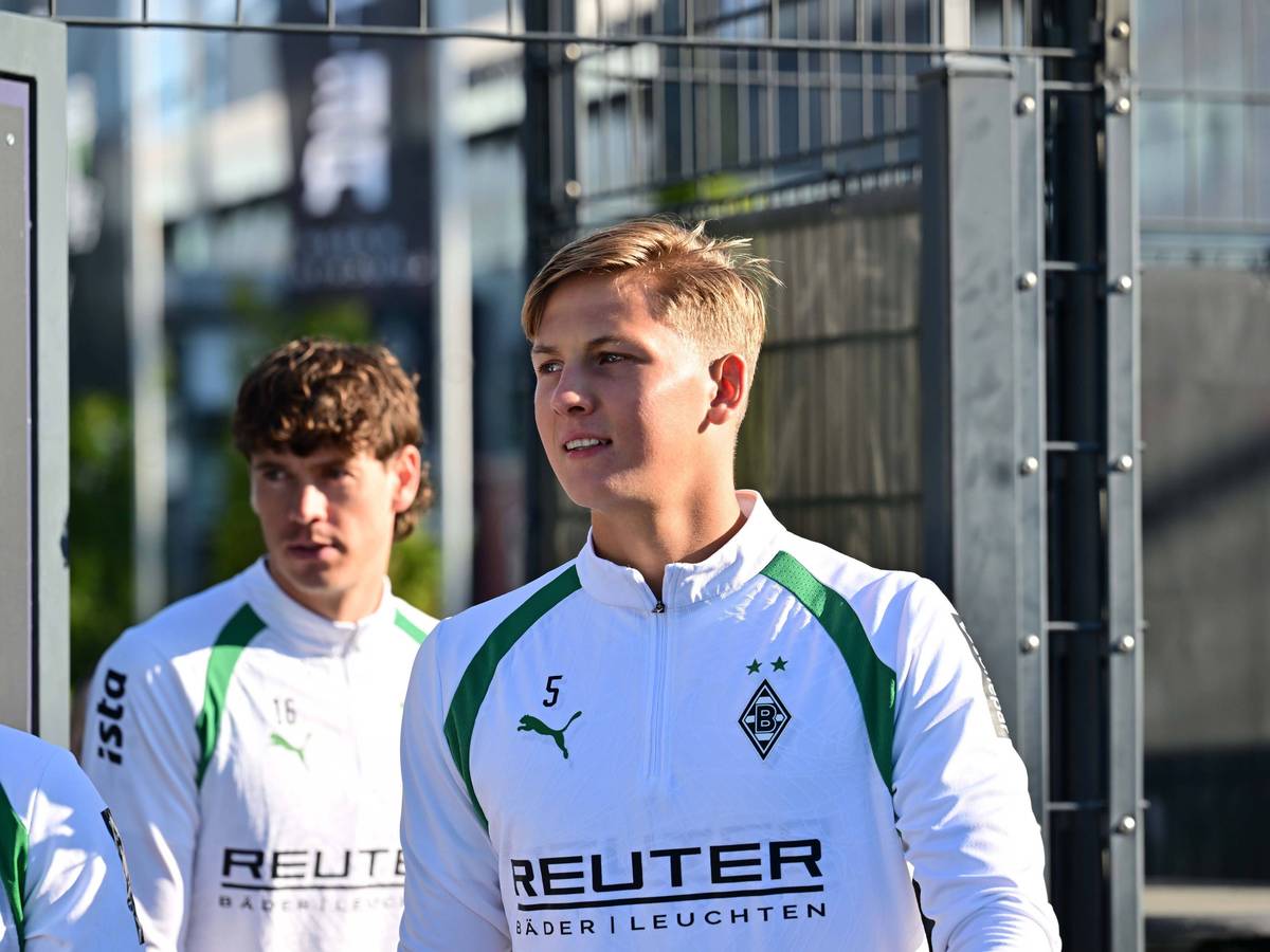 Jan Leszczynski von Borussia Mönchengladbach auf dem Weg zum Trainingsplatz