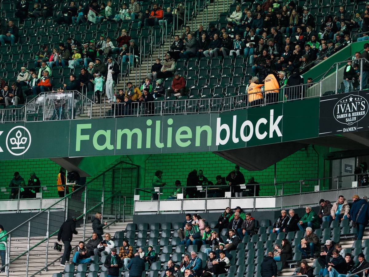Leere Sitze im Borussia-Park