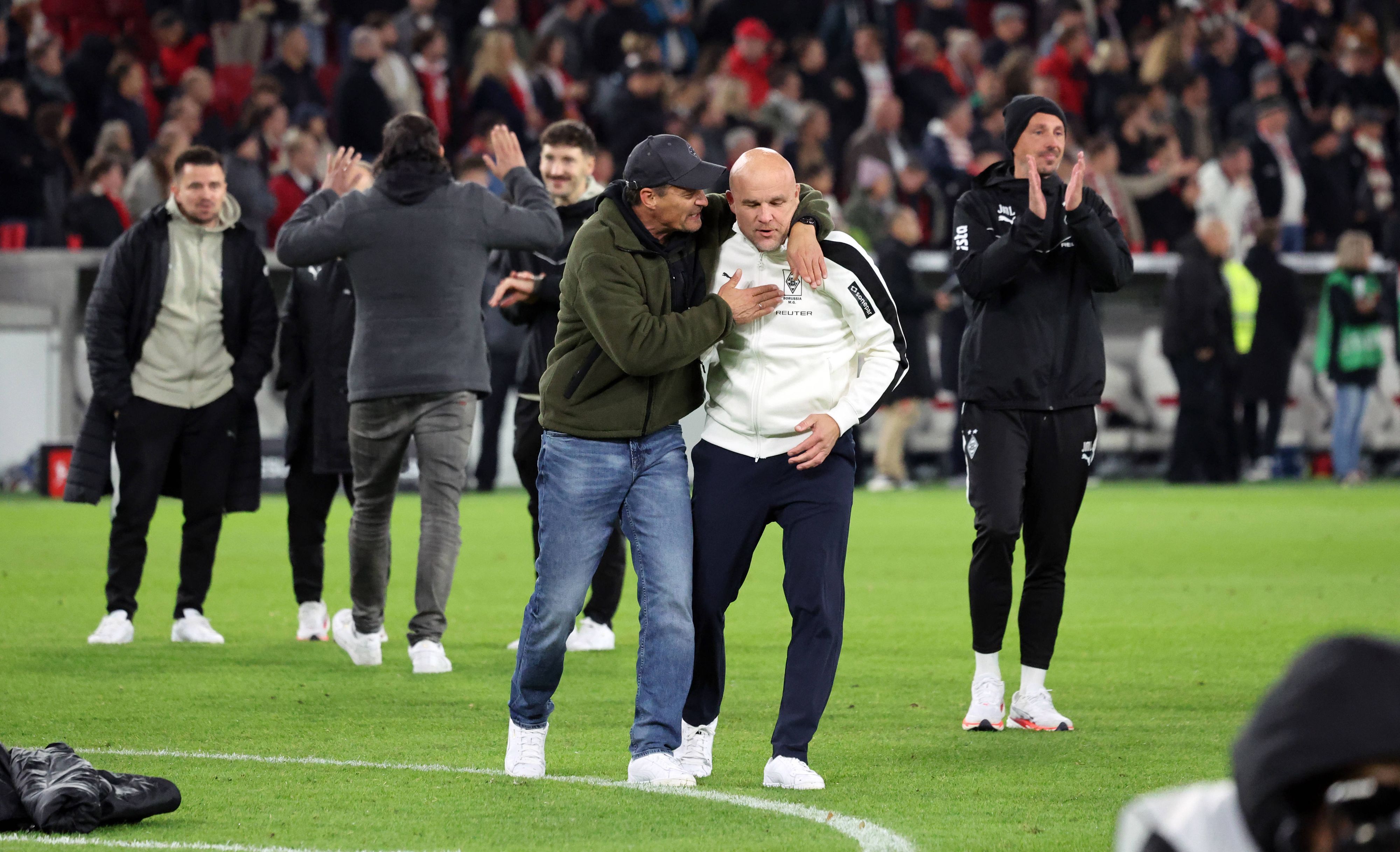 Alexander Blessin und Rouven Schröder auf dem Spielfeld